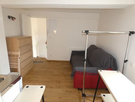 Location Appartement 1 pièce 12m² BEAUNE 21200 - Photo 2