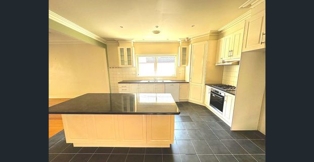 YOUR FAIRFIELD CHRISTMAS HAS COME EARLY - Photo 1