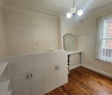 View Wednesday at 4.30pm - 4.5pm - Photo 4