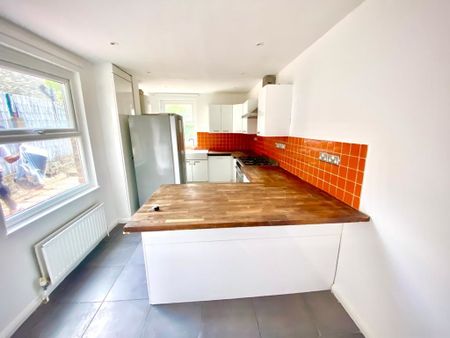 Uxbridge Road, London - Photo 2