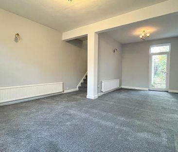 2 bedroom end of terrace house to rent - Photo 3