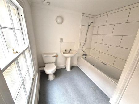 2 bedroom terraced house to rent - Photo 4