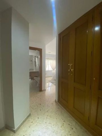 Carrer del Periodista José Ombuen, Valencia, Valencian Community 46010 - Photo 4