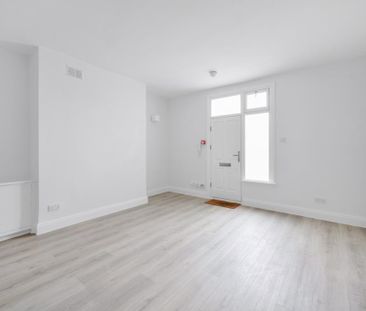 Studio to rent - Photo 6