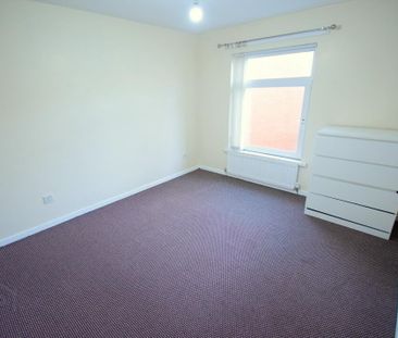 22 Lawnmount Street, Belfast, BT6 8BS - Photo 3