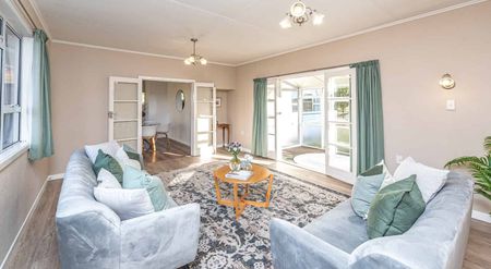 SPRINGVALE - 3 BEDROOMS - Photo 4