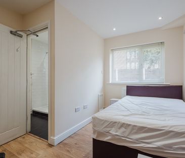 7 Bed Terraced House, Redshaw Close, M14 - Photo 4