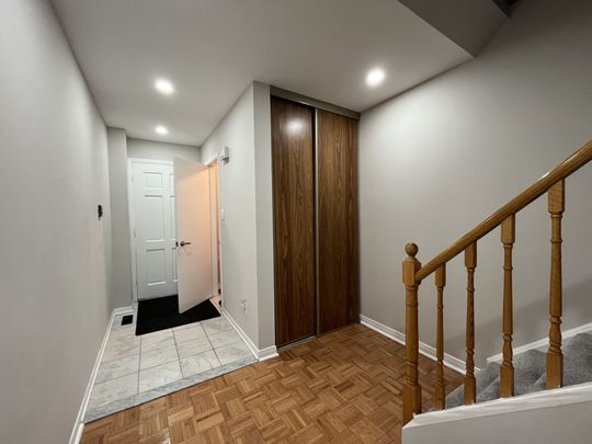 For Lease - 4327 Burnaby Court, Mississauga, Ontario - Photo 1