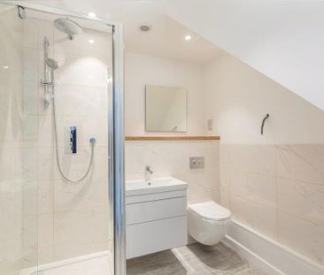 4 bedroom semi-detached house to rent - Photo 6