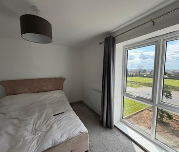 4 bedroom detached house to rent - Photo 6