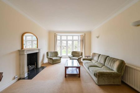 4 bedroom detached house to rent - Photo 4