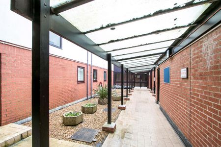 1 bedroom flat to rent - Photo 5