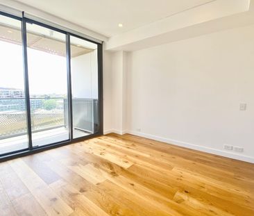 Large 1 BED APARTMENT ! - Photo 3