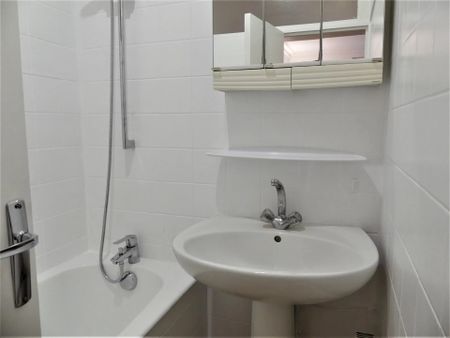 Location Appartement 1 pièce 34m² BOULOGNE BILLANCOURT 92100 - Photo 3