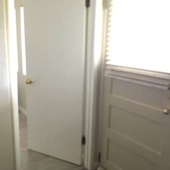 1 Br suite near ✳️ Oak & 64th✳️ - Photo 1