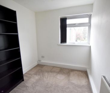 3 bedroom apartment to rent - Photo 3