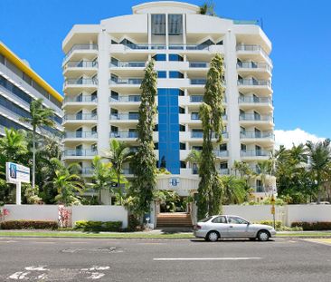 Unit 19/181 The Esplanade, Cairns North. - Photo 2