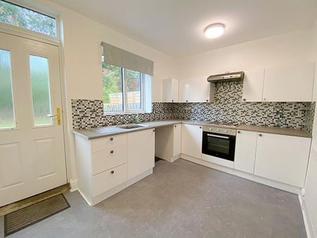 3 bedroom terraced house to rent - Photo 5