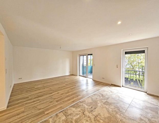 Wohnbeginner aufgepasst! 2 Zimmerwohnung im Zweitbezug! Balkon, Fußbodenheizung, Wanne und Dusche - Photo 1