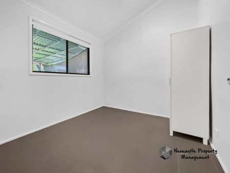 192 Aries Way, Elermore Vale - Photo 2