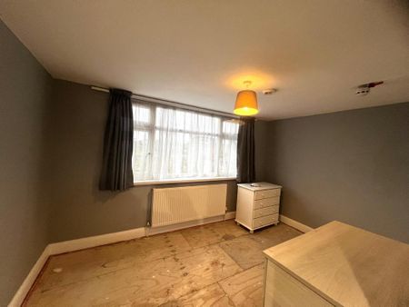 6 bedroom semi-detached house to rent - Photo 2