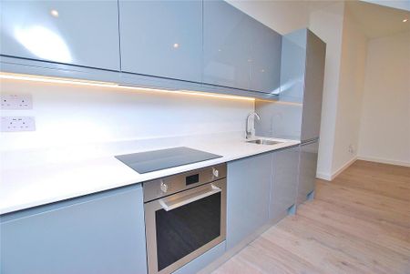 1 bedroom penthouse to rent - Photo 4