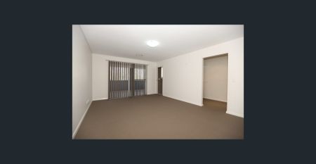 Huge Family Home - Photo 3