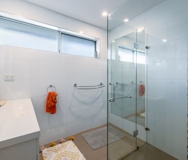 3 Fleming Court, Oakleigh South VIC 3167 - House For Rent | Domain - Photo 3