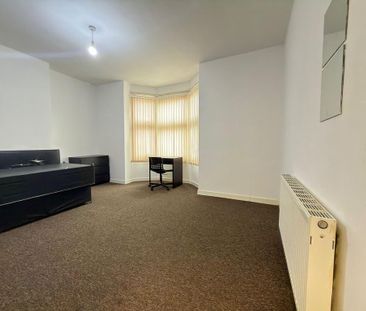 5 bedroom terraced house to rent - Photo 2