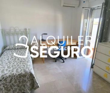 Chalet en alquiler en Palomares del Río - Photo 4
