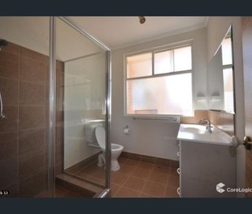 Easy to Maintain Villa - Photo 4