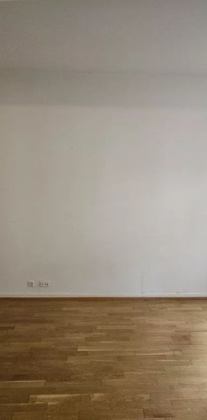 Studio spacieux au rez-de-chaussée - Photo 1