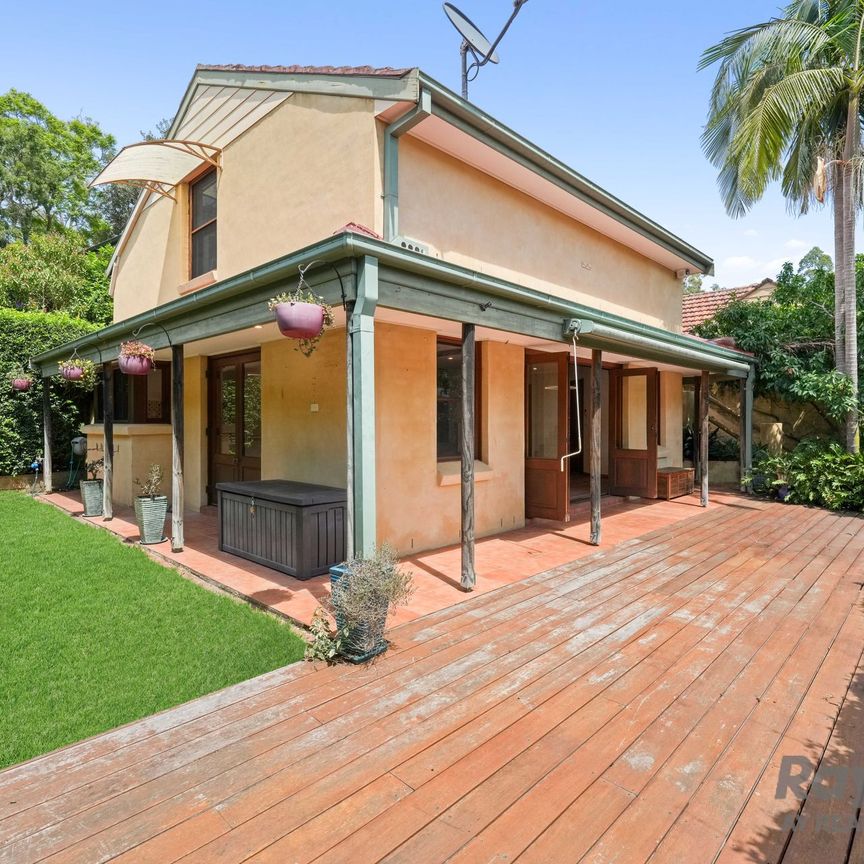 Tranquil 3 Bedroom Duplex - Photo 1