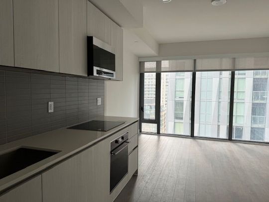 For Lease - 8 Cumberland Street Unit# 1001, Toronto, Ontario - Photo 1