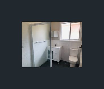 Two Bedroom West Wollongong Apartment - Photo 2