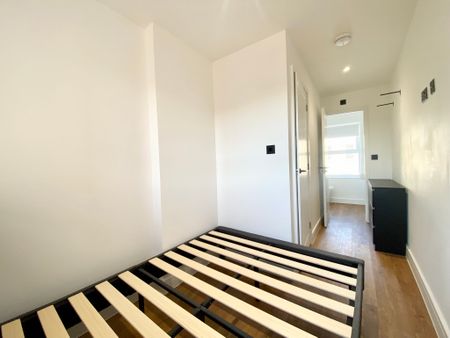 2 Bedroom - Photo 2