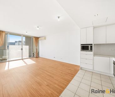 Spacious Dual-Level 2 Bed Apartment with Water Views & Resort-Style... - Photo 1