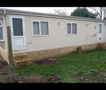 2 Bed Mobile Home, Caravan Site, NG2 - Photo 6