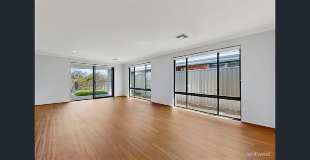 6 Bibra Wy, South Yunderup, WA 6208 - Photo 1