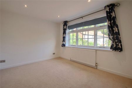 3 bedroom end of terrace house to rent - Photo 5