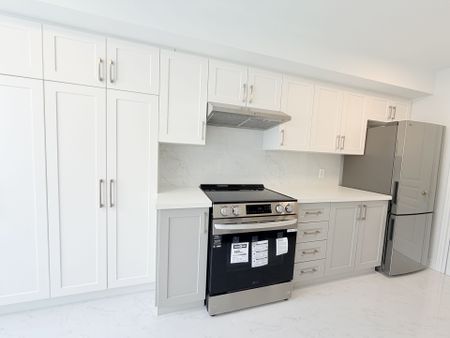 For Lease - 9015 Leslie Street Unit# 616, Richmond Hill, Ontario - Photo 5