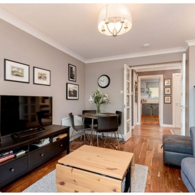 2 bedroom flat to rent - Photo 1