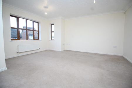 4 bedroom detached house to rent - Photo 4