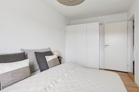 Flot lejlighed med dejlig altan - Photo 4