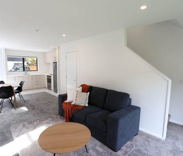 MERIVALE – 2 BEDROOM, 1 BATHROOM - Photo 4