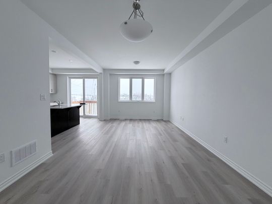 For Lease - 92 Vinewood Crescent, Barrie, Ontario - Photo 1