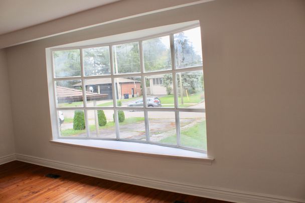 For Lease - 8 Doverwood Court Unit# First Floor, Toronto, Ontario - Photo 1