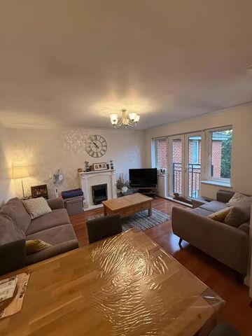 3 bedroom flat to rent - Photo 3