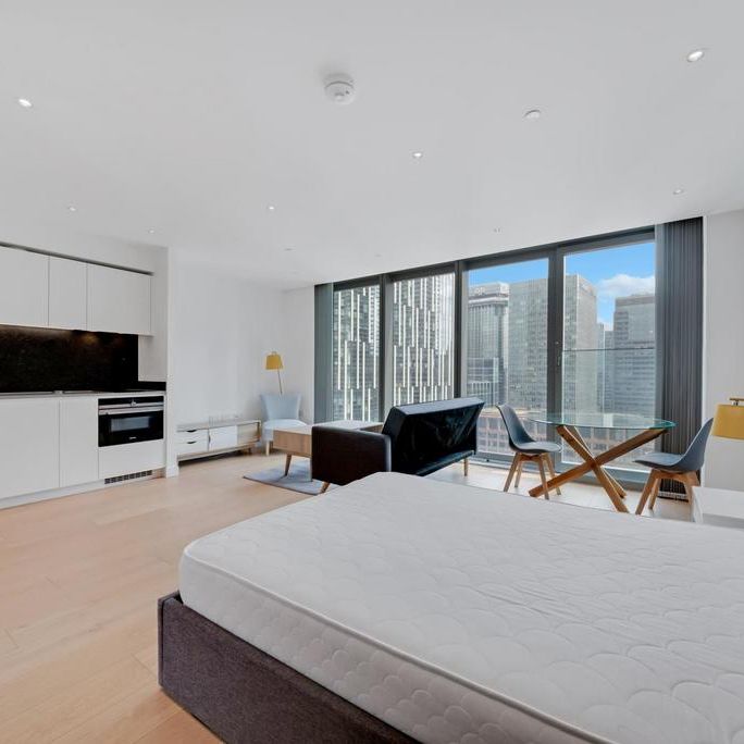 Studio to rent - Photo 1