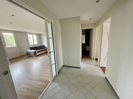 : Appartement 92 m² à Saint-Étienne - Photo 3